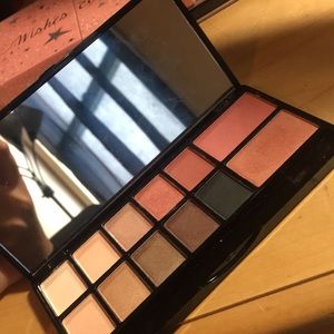 eyeshadow pallet